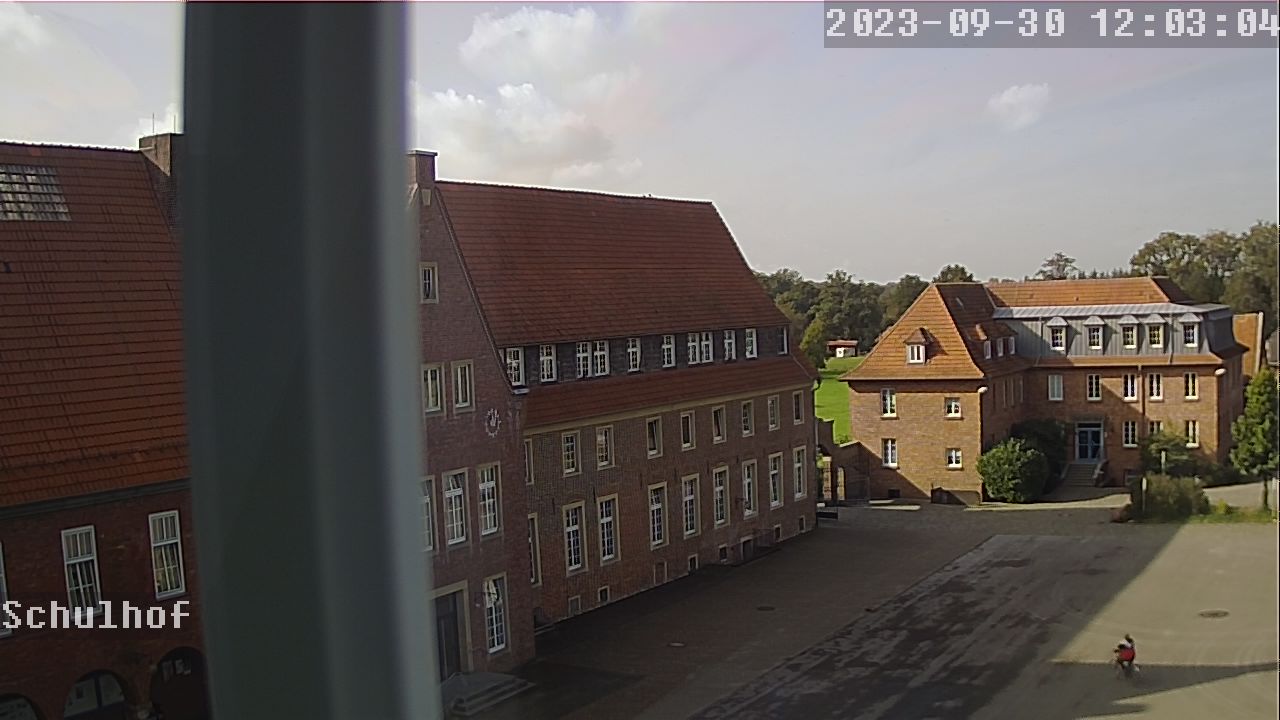 Webcam Schulhof 12:03