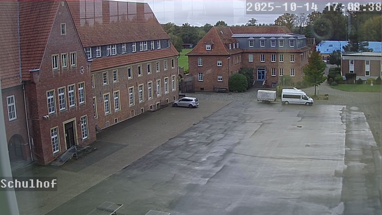 Webcam Schulhof 17:08