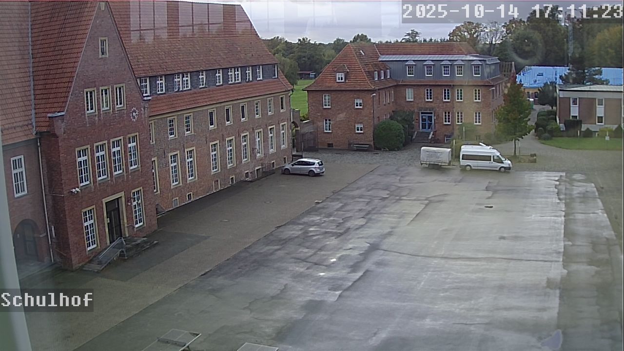 Webcam Schulhof 17:11
