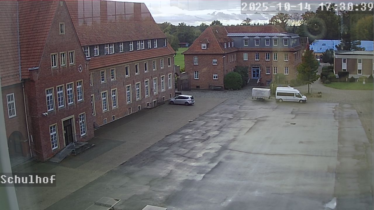 Webcam Schulhof 17:30