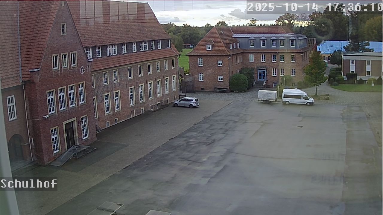 Webcam Schulhof 17:36