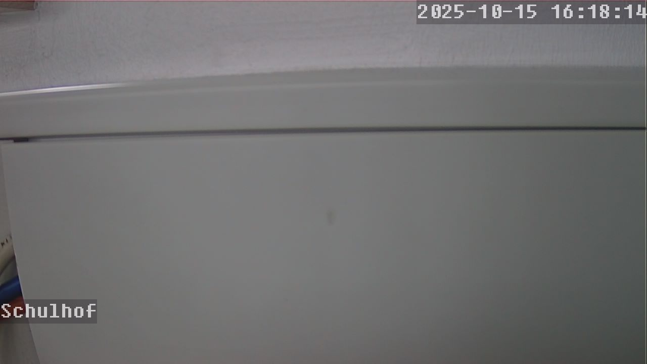 Webcam Schulhof 16:18