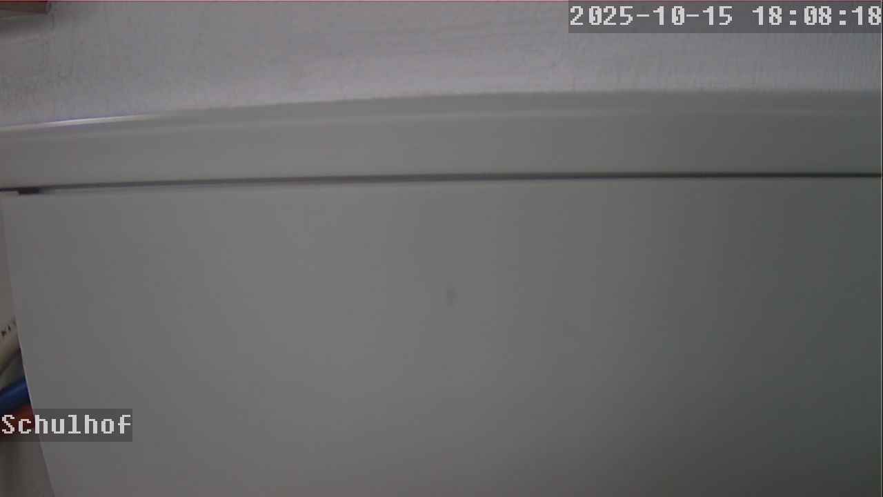 Webcam Schulhof 18:08