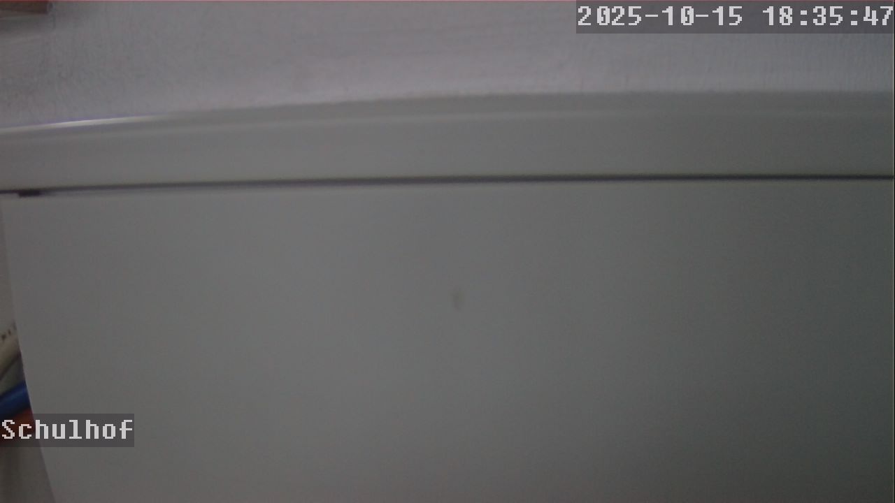 Webcam Schulhof 18:35