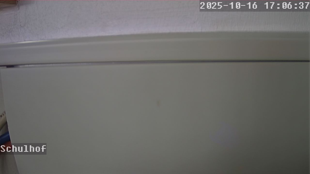 Webcam Schulhof 17:06