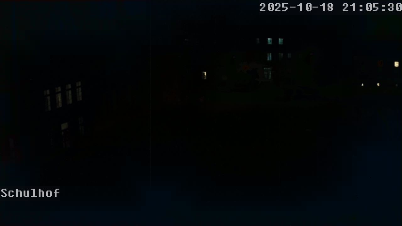 Webcam Schulhof 21:05
