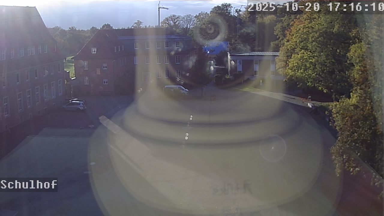 Webcam Schulhof 17:16