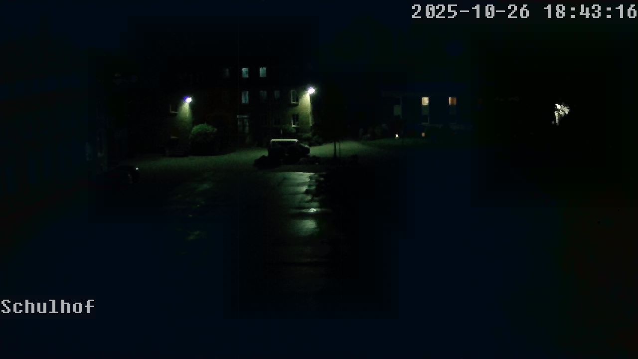 Webcam Schulhof 18:43