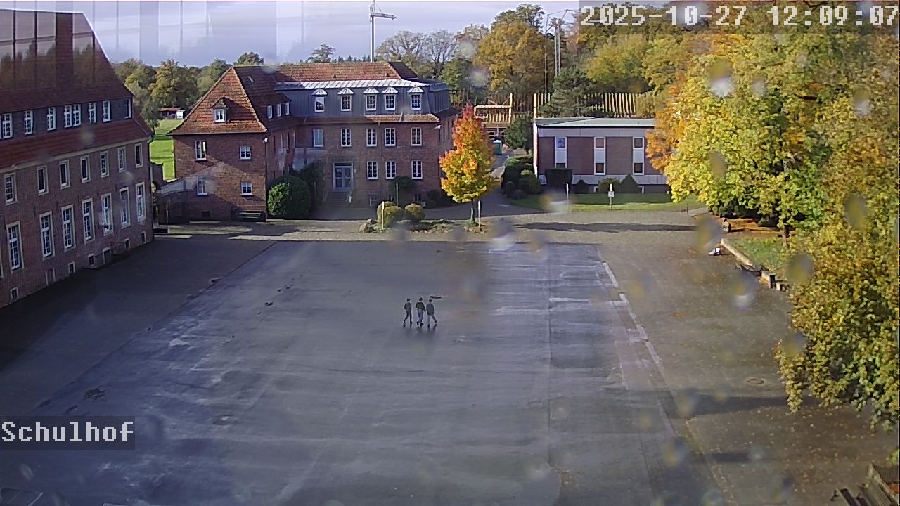 Webcam Schulhof 12:09