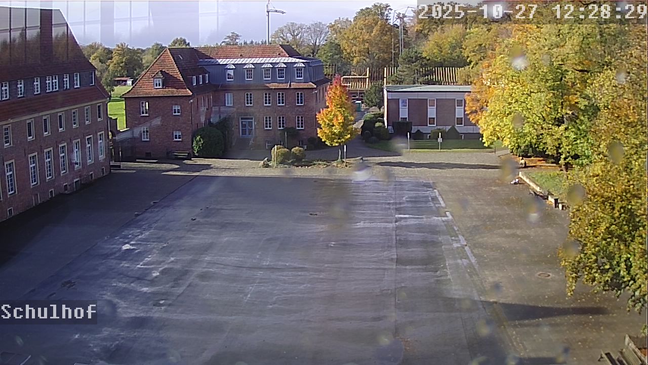 Webcam Schulhof 12:28