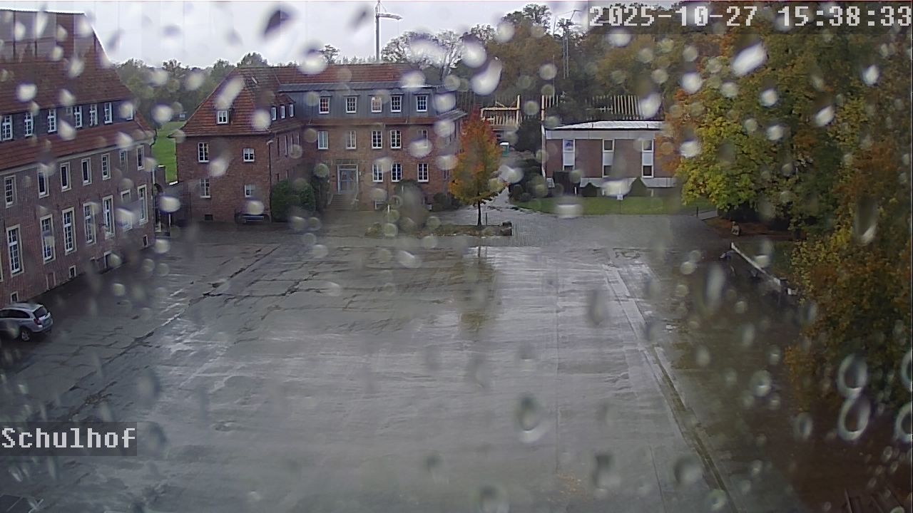 Webcam Schulhof 15:38