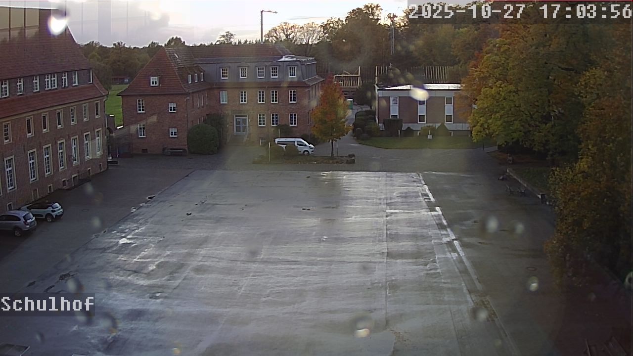 Webcam Schulhof 17:03