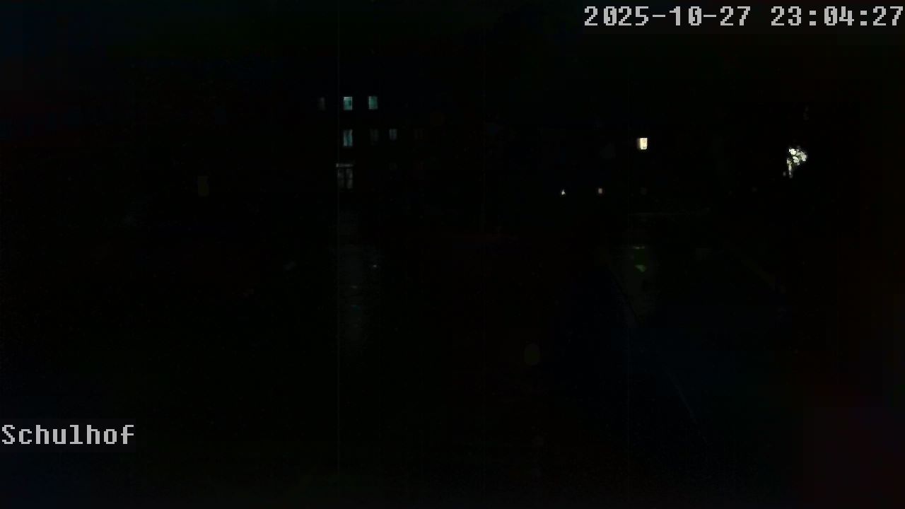 Webcam Schulhof 23:04