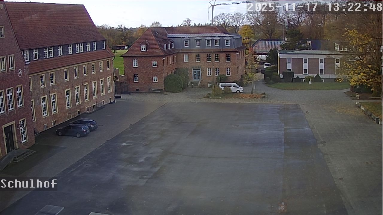 Webcam Schulhof 13:22