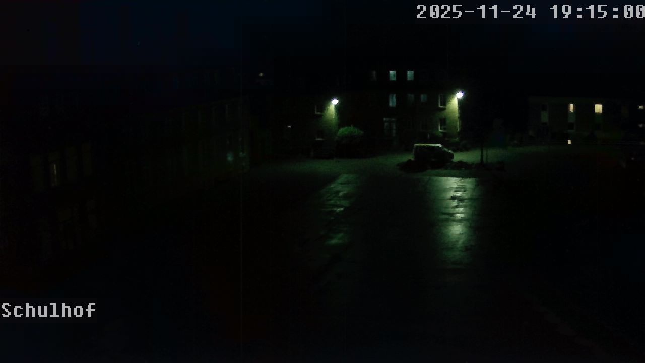 Webcam Schulhof 19:15