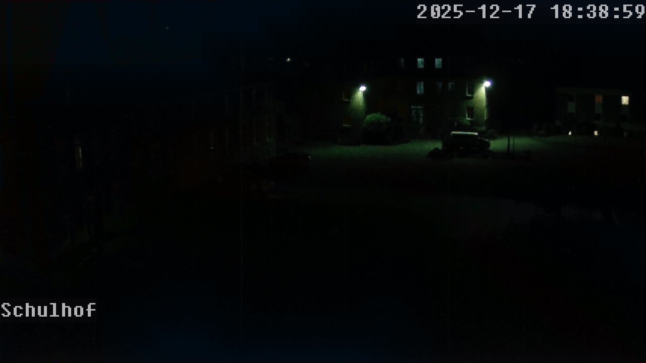 Webcam Schulhof 18:39