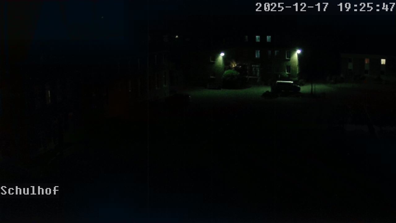 Webcam Schulhof 19:25