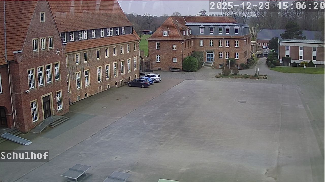 Webcam Schulhof 15:06