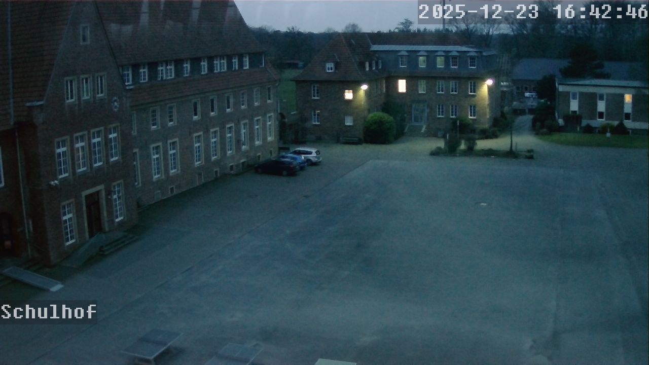 Webcam Schulhof 16:42