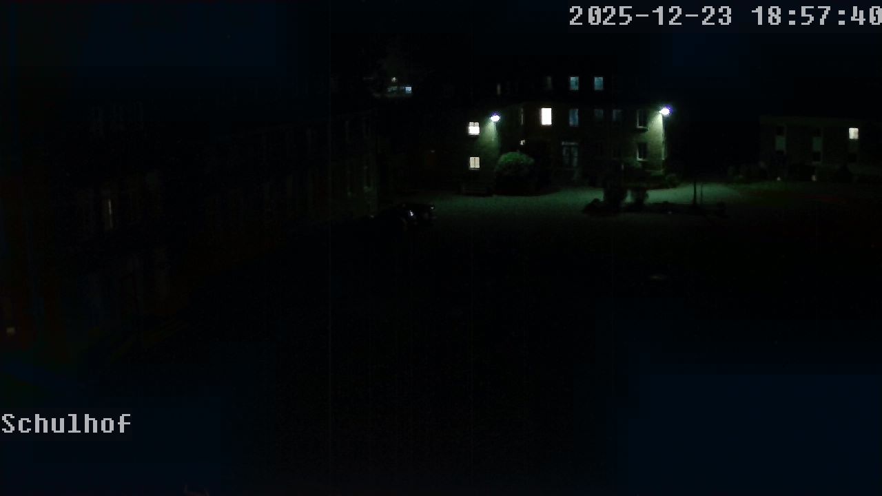 Webcam Schulhof 18:57