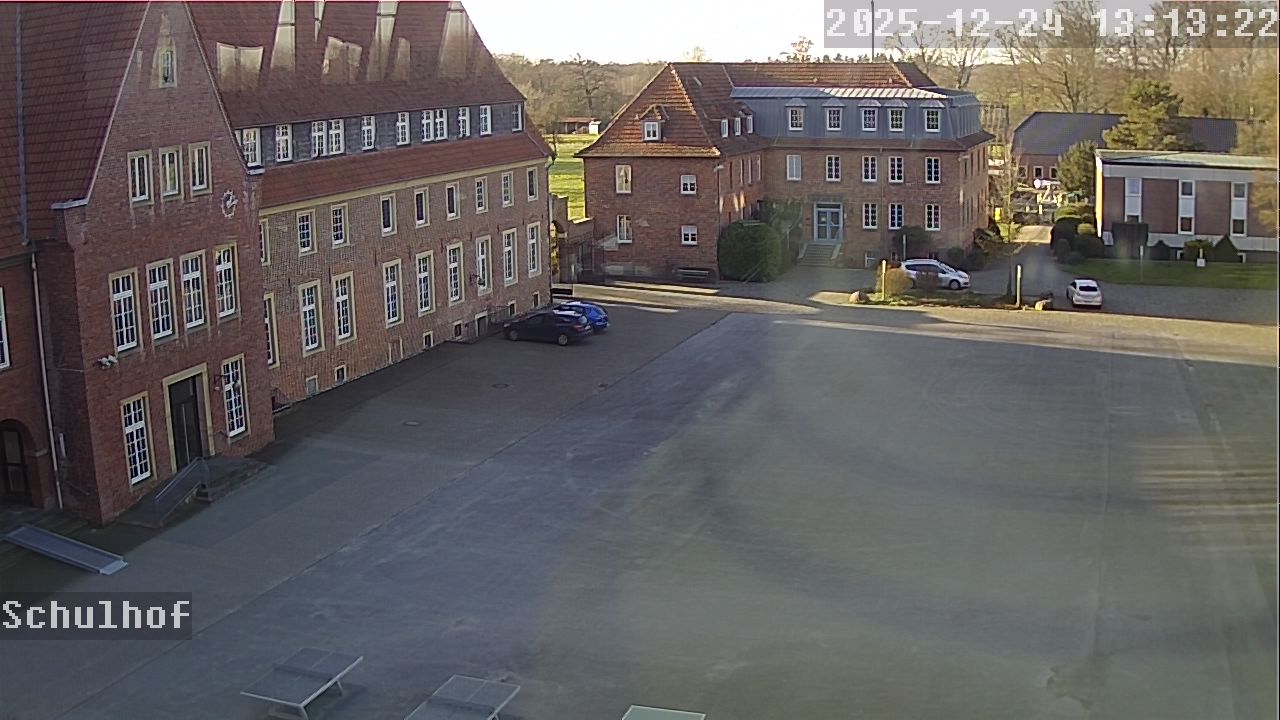 Webcam Schulhof 13:13