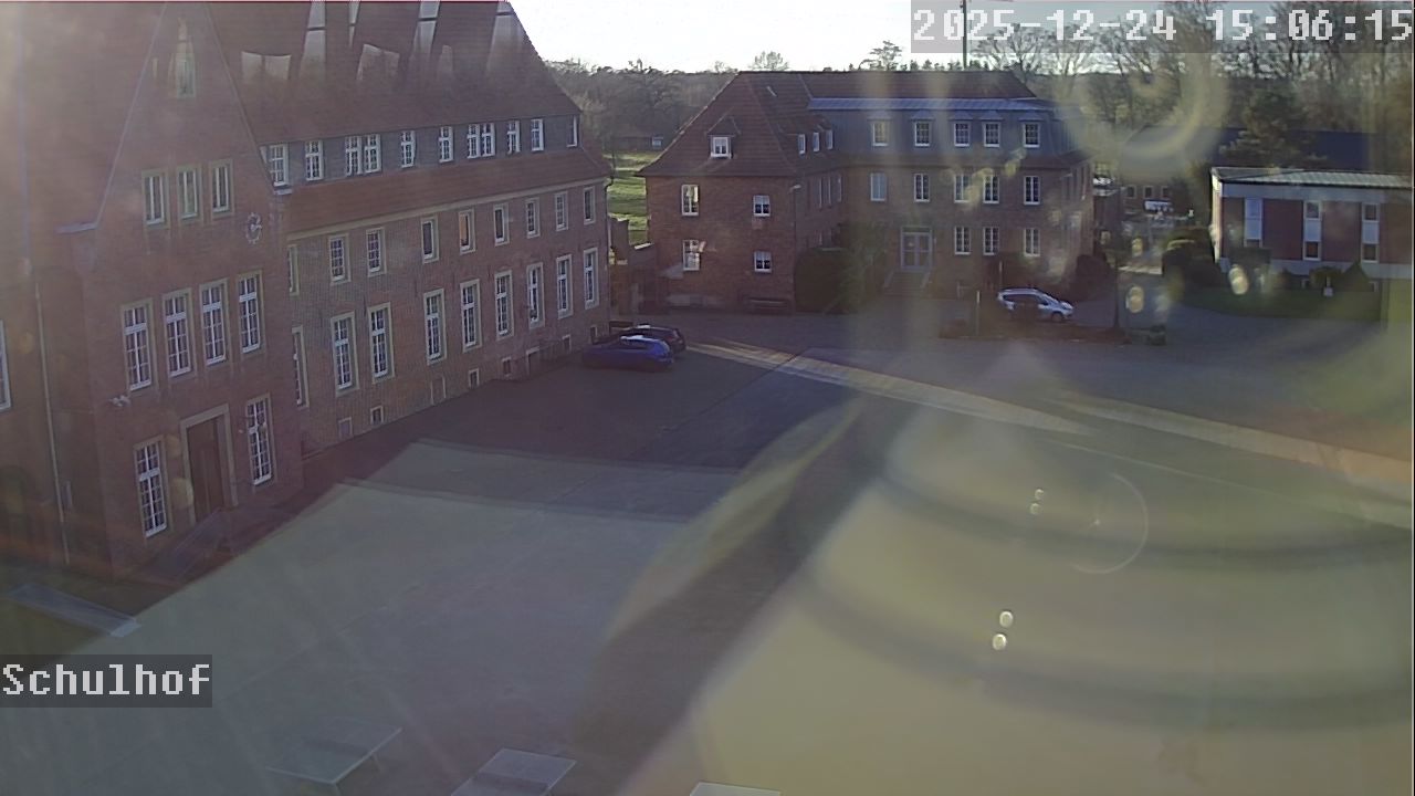 Webcam Schulhof 15:06