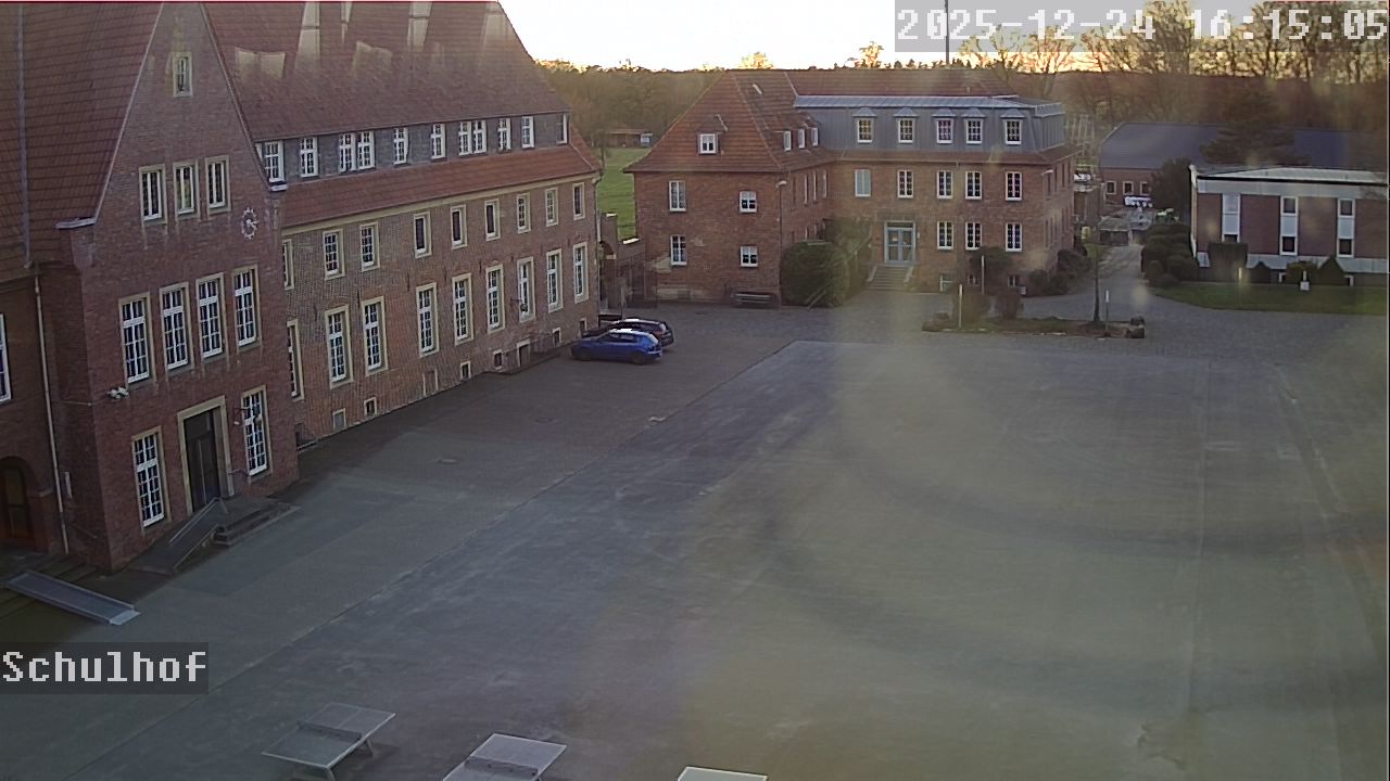 Webcam Schulhof 16:15