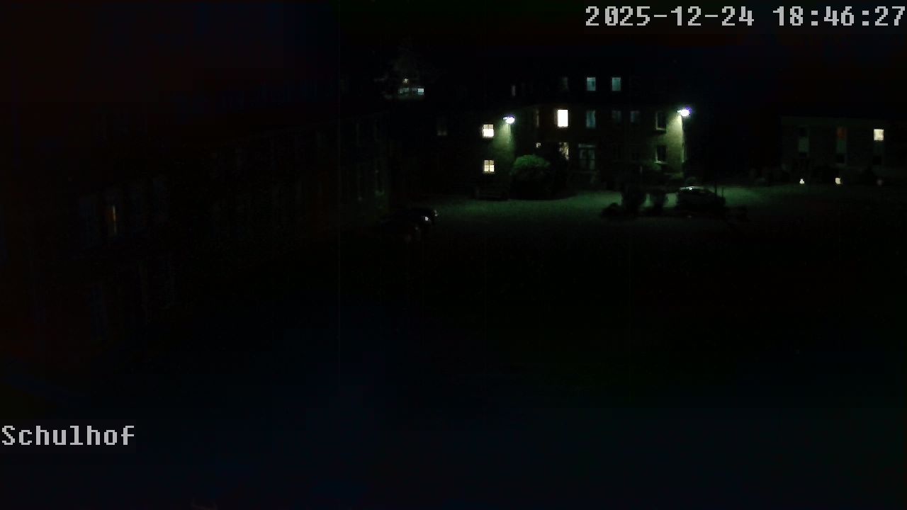 Webcam Schulhof 18:46