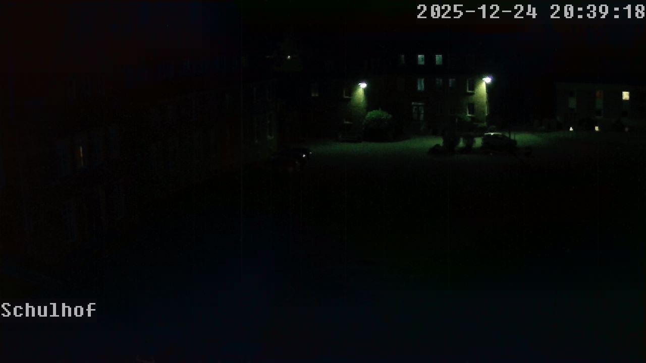 Webcam Schulhof 20:39
