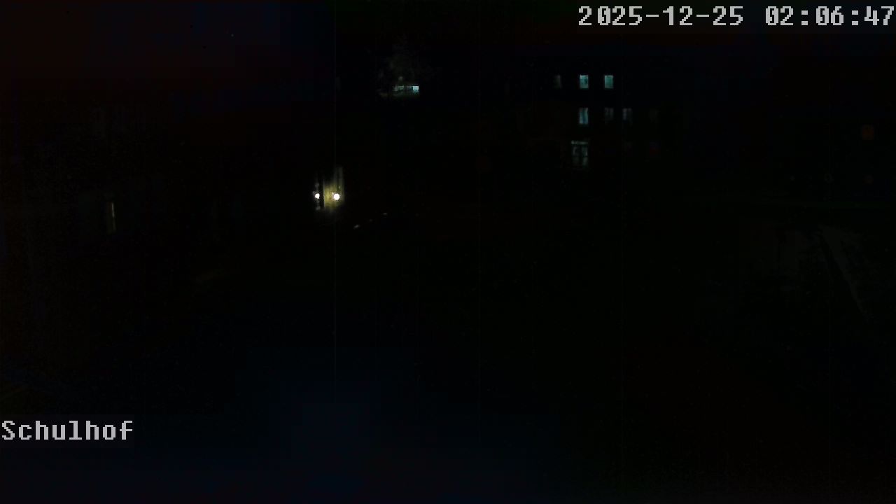 Webcam Schulhof 02:06