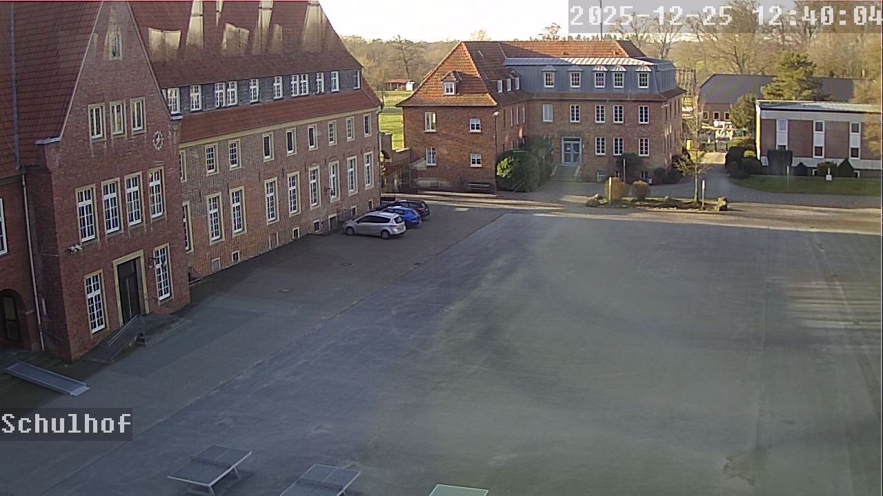 Webcam Schulhof 12:40