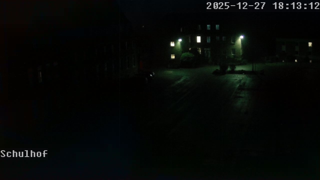Webcam Schulhof 18:13