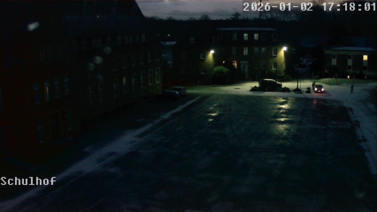 Webcam Schulhof 17:18
