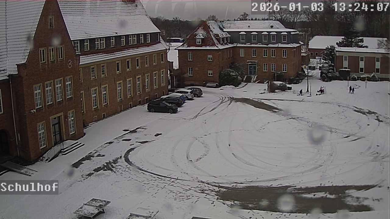 Webcam Schulhof 13:24