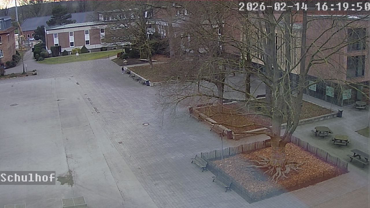 Webcam Schulhof 16:19