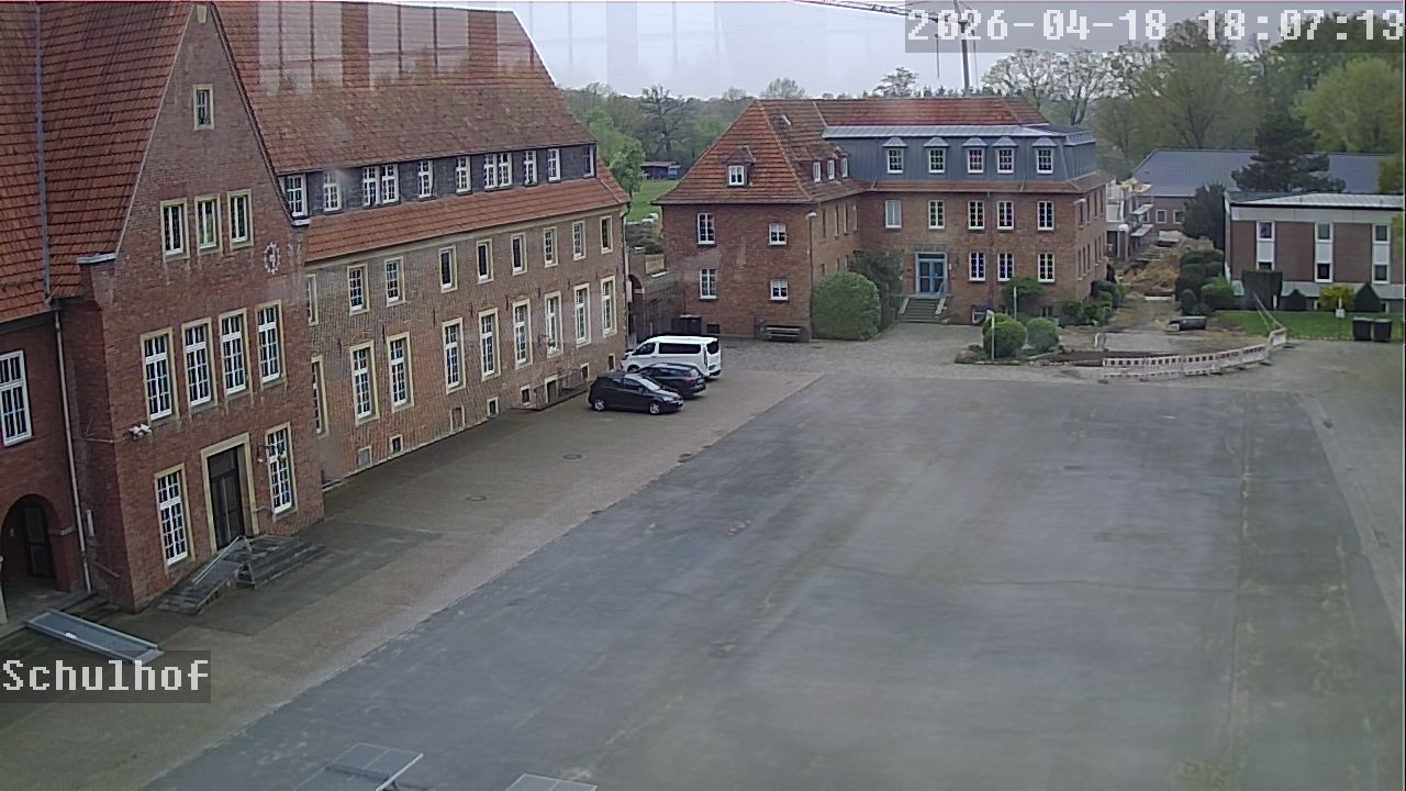 Webcam Schulhof 18:07