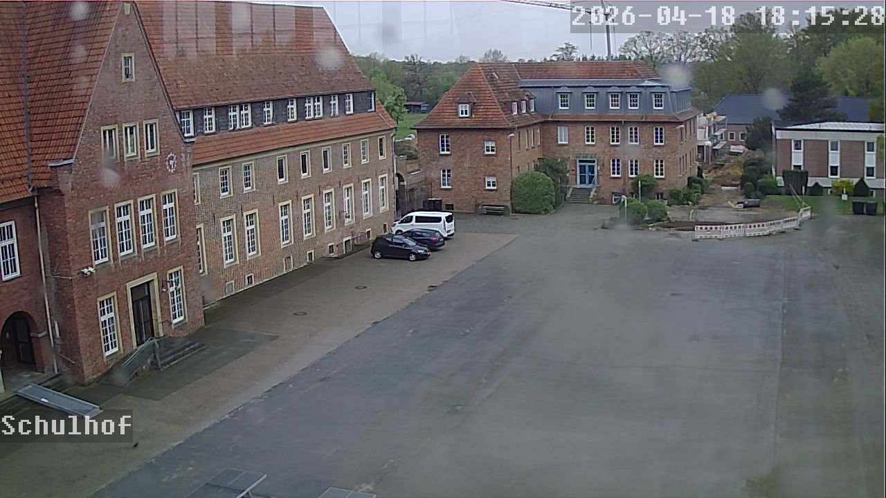 Webcam Schulhof 18:15