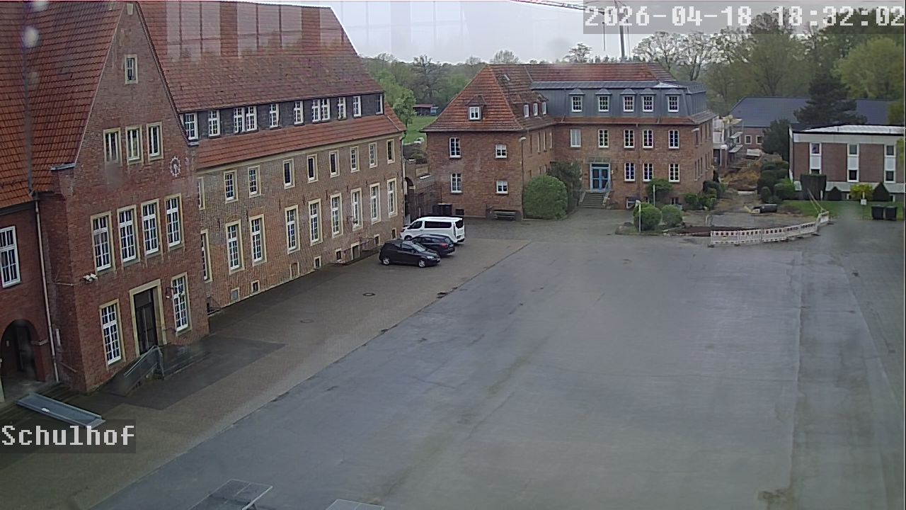 Webcam Schulhof 18:32