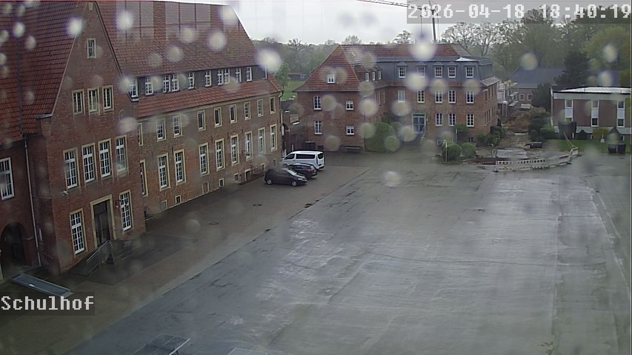 Webcam Schulhof 18:40