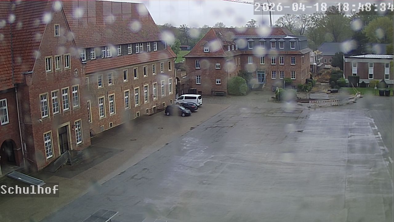 Webcam Schulhof 18:48