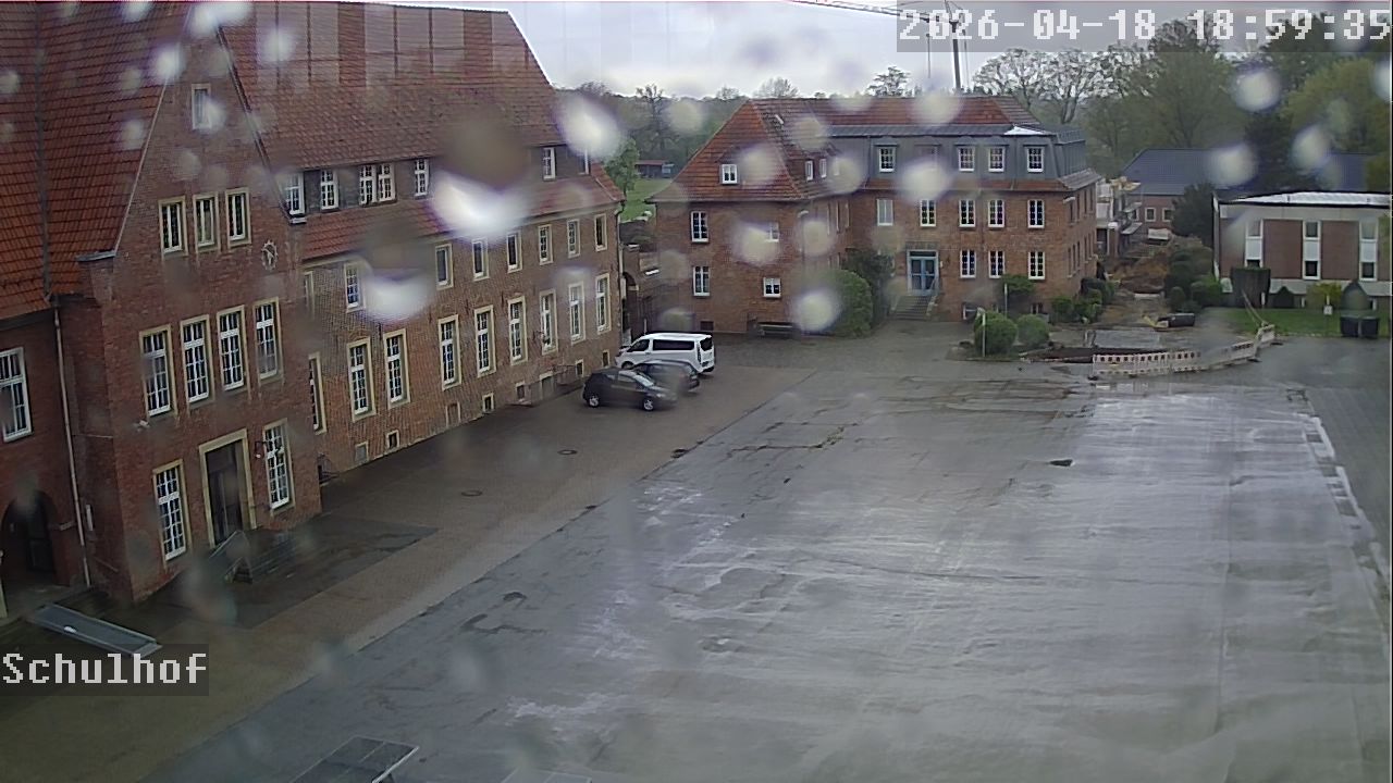 Webcam Schulhof 18:59