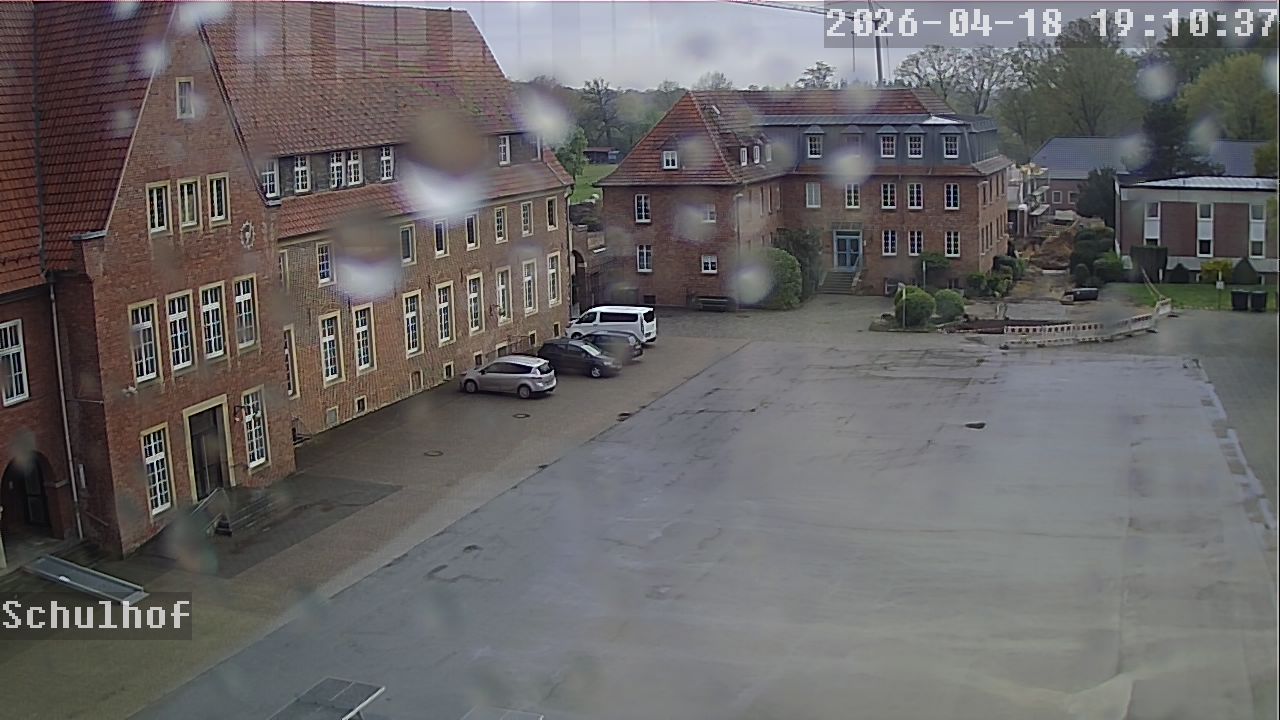 Webcam Schulhof 19:10