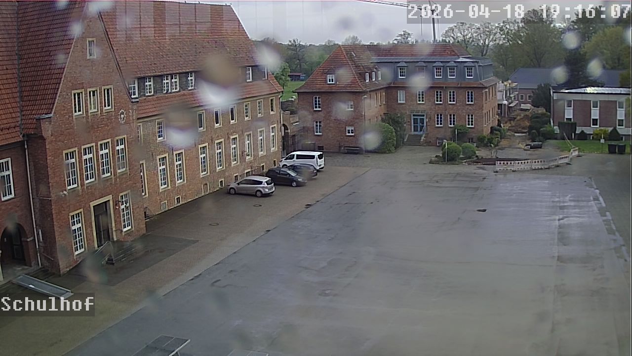 Webcam Schulhof 19:16