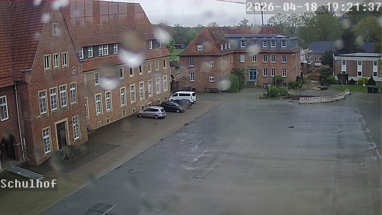 Webcam Schulhof 19:21