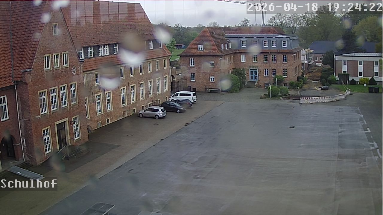 Webcam Schulhof 19:24