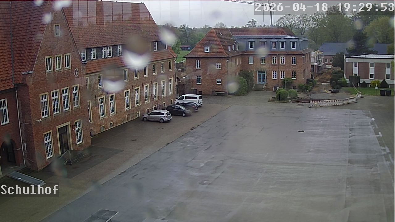 Webcam Schulhof 19:29