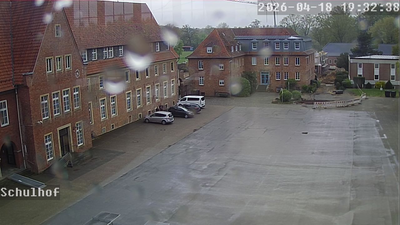 Webcam Schulhof 19:32