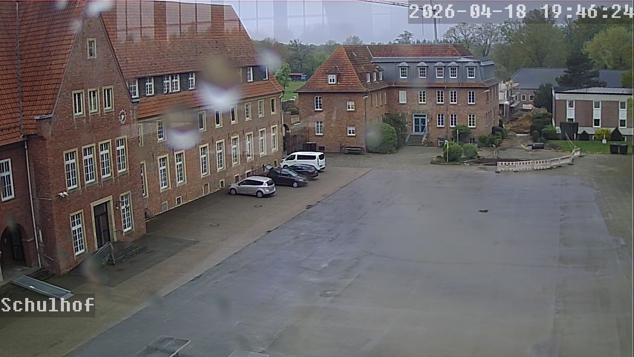 Webcam Schulhof 19:46