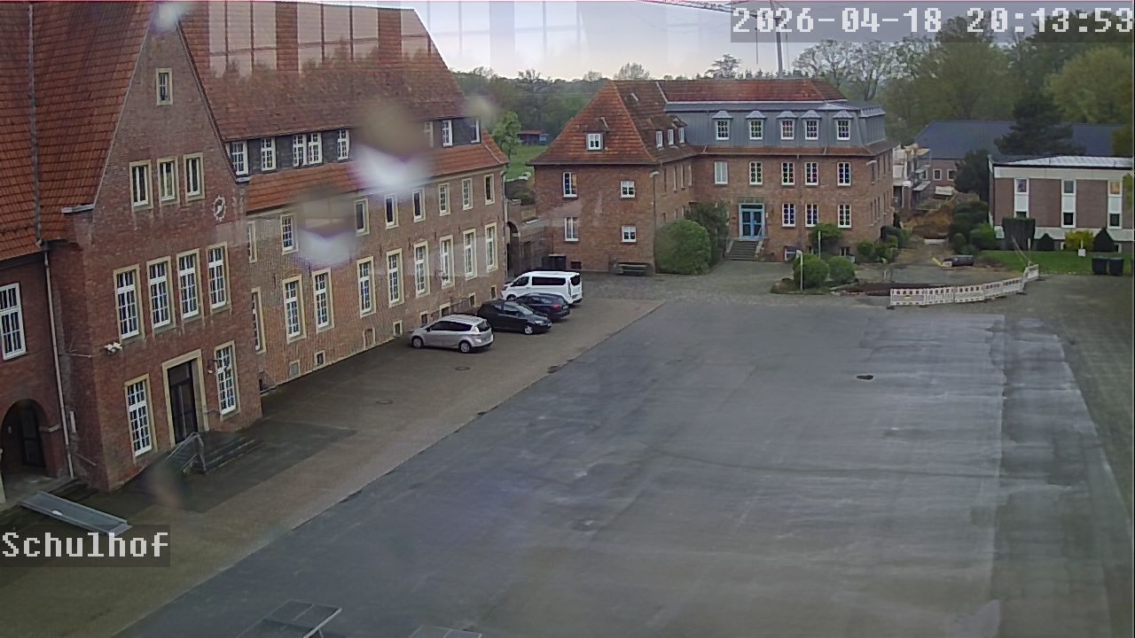 Webcam Schulhof 20:13