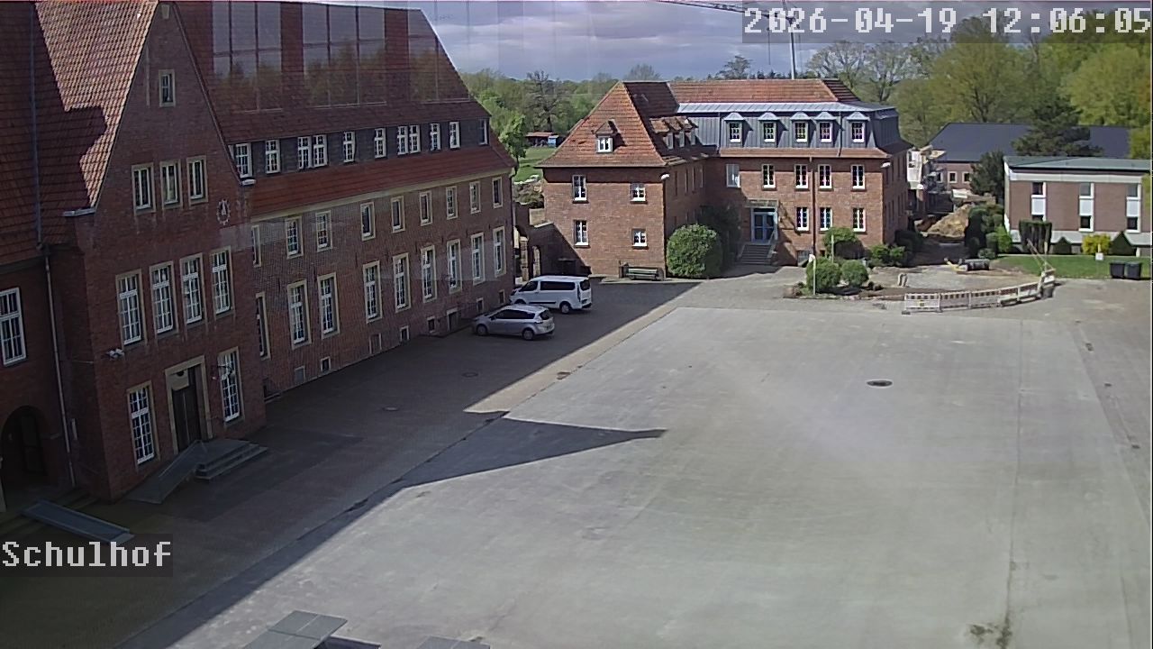 Webcam Schulhof 12:06